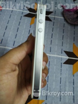 Apple iPhone 4S (Old)